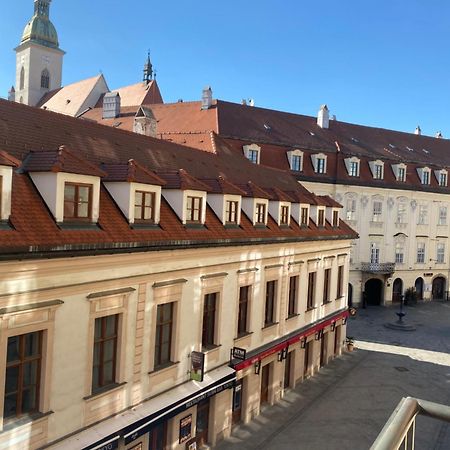 Audrey Hepburn Apartment Old Town Air Conditioned Братислава Екстериор снимка