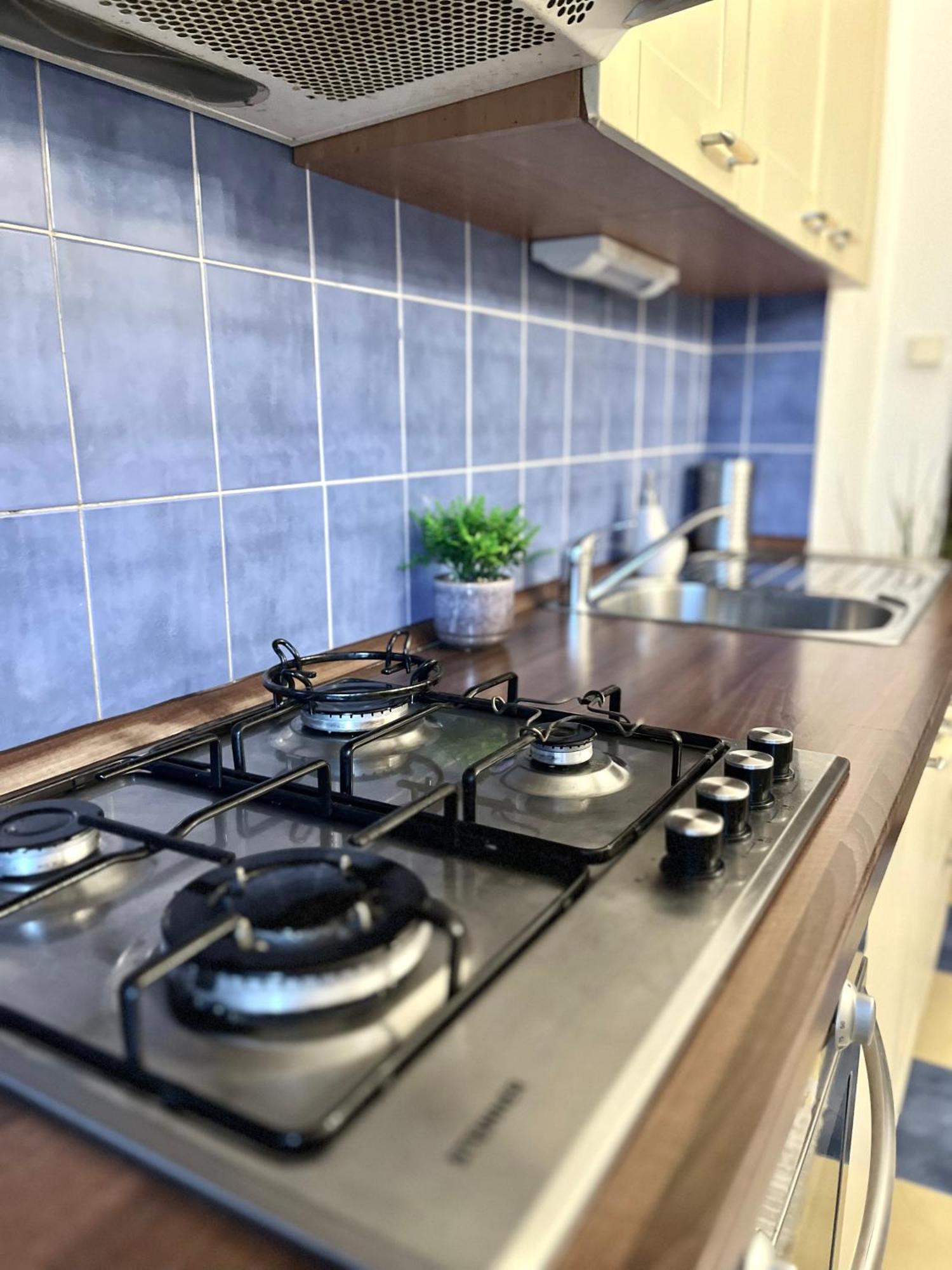 Audrey Hepburn Apartment Old Town Air Conditioned Братислава Екстериор снимка